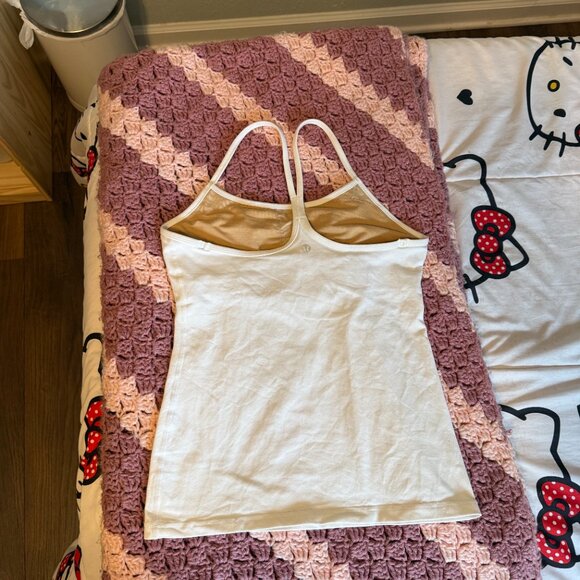 Bundle 2 Lululemon Tanks size 8 - Picture 6 of 7